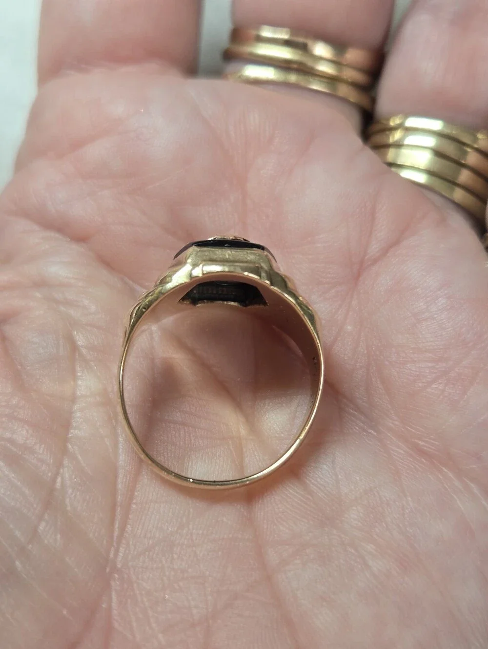 10k Yellow Gold and Black Men's Class Ring - Classic Art Deco Style